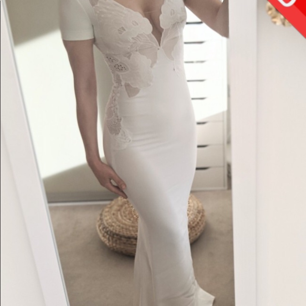 Stella McCartney wedding dress - Picture 2 of 15